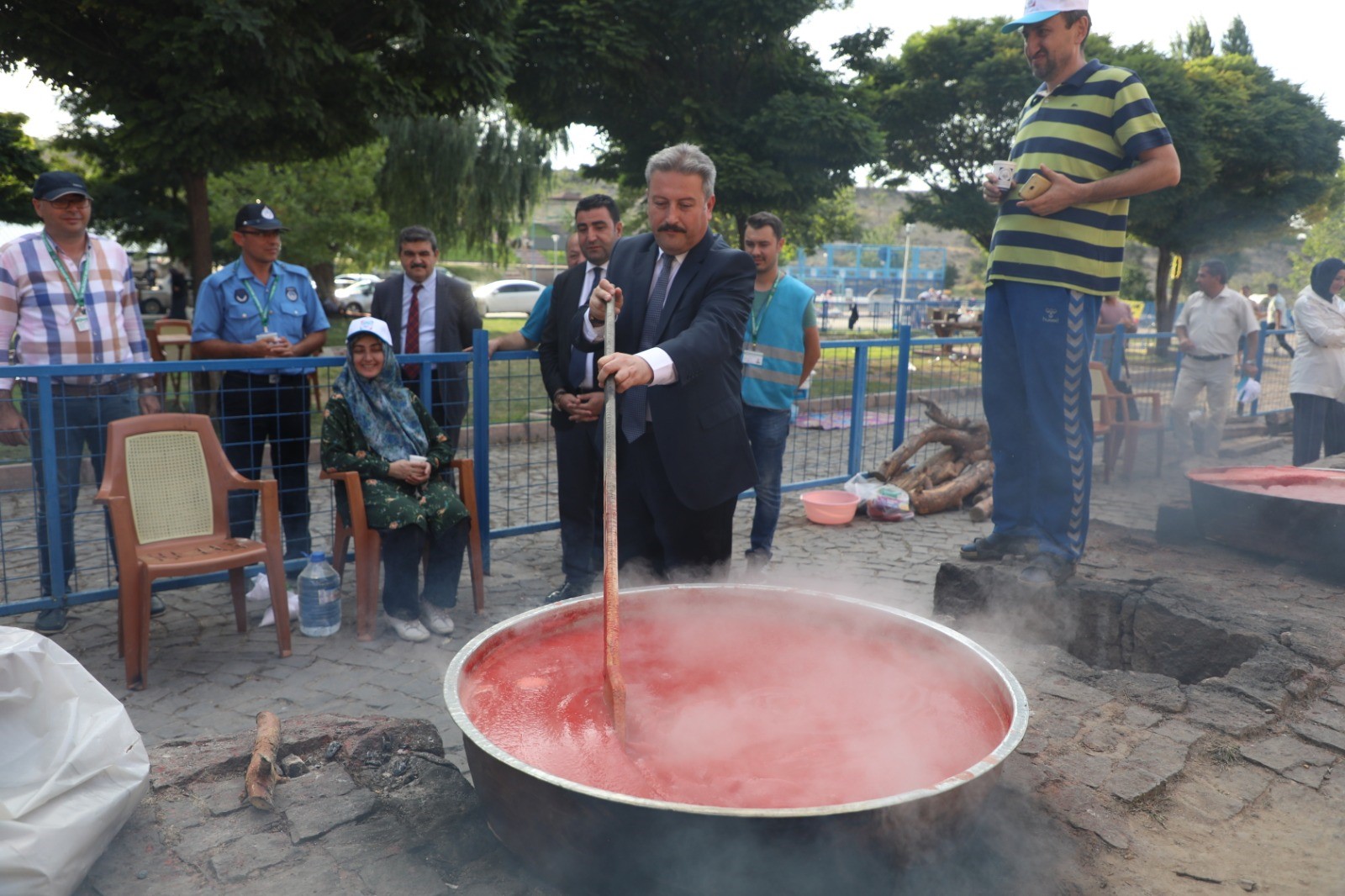 MELİKGAZİ'DE ‘SALÇA GÜNLERİ’ BAŞLIYOR