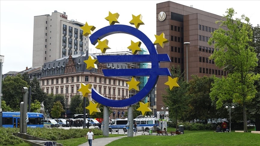 ECB, 20 YIL SONRA AVRO BANKNOTLARI YENİDEN TASARLAYACAK